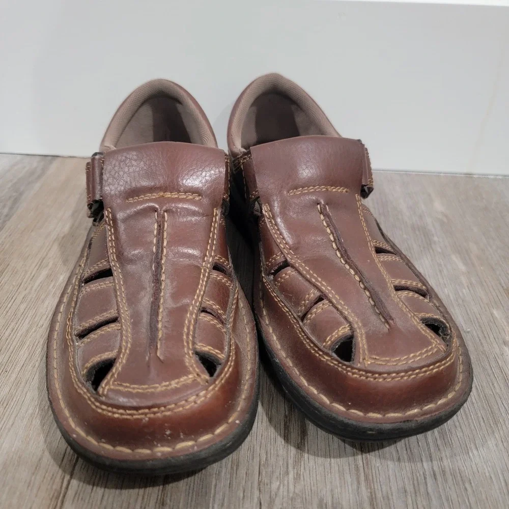 Skechers Arch Support Mens Leather Fisherman Coach Sandals Size 7 M Brown Travel
